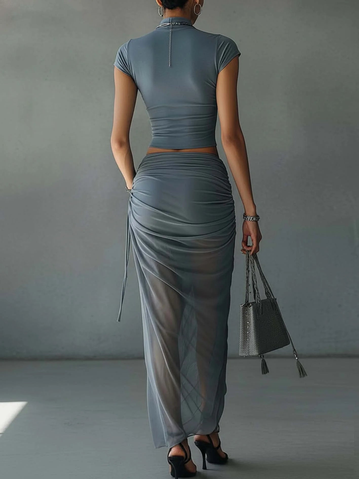 Querida | Completo con Top Corto e Gonna Drappeggiata in Mesh Trasparente