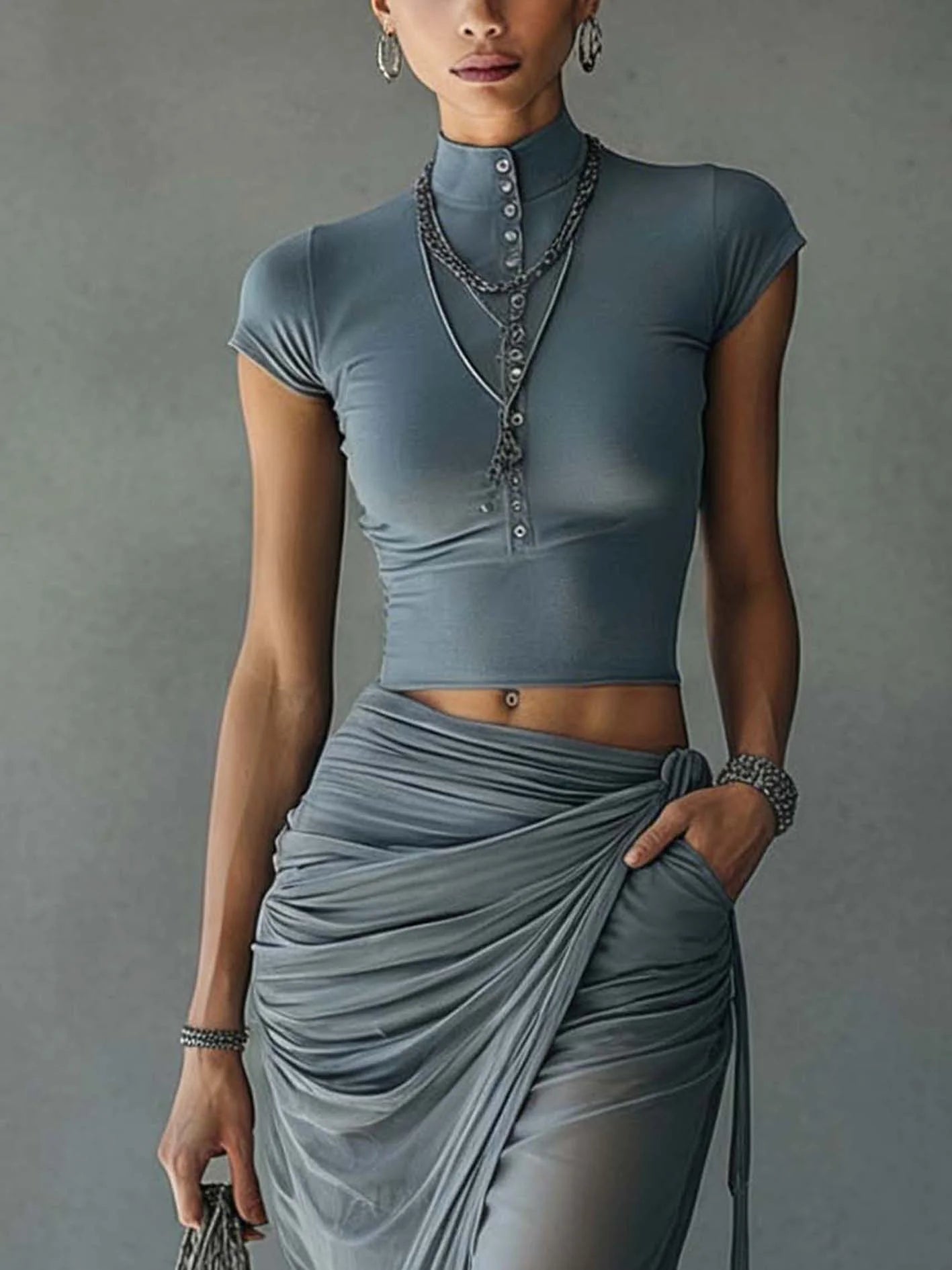 Querida | Completo con Top Corto e Gonna Drappeggiata in Mesh Trasparente