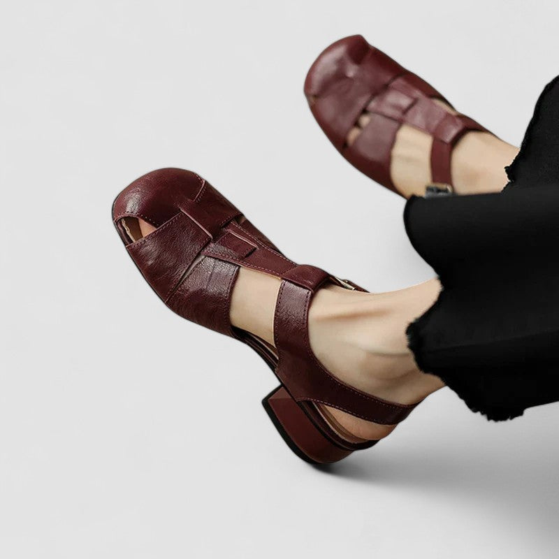 Silvia | Scarpe Mary Jane Retrò con Intagli