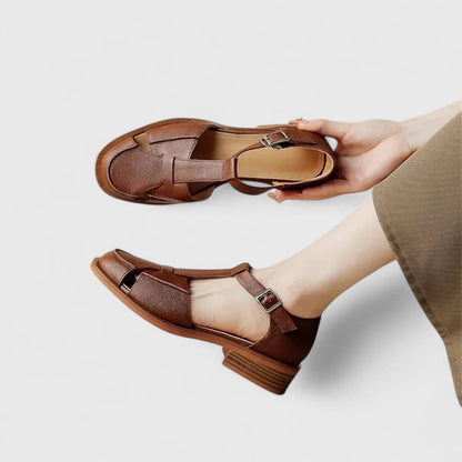 Raffaella | Scarpe Mary Jane con Intagli Laterali