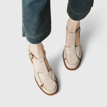 Raffaella | Scarpe Mary Jane con Intagli Laterali