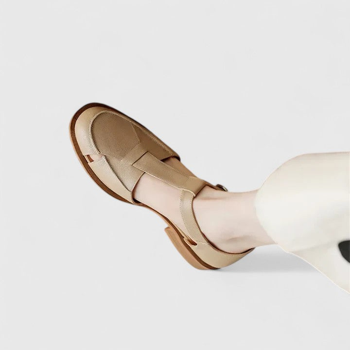 Raffaella | Scarpe Mary Jane con Intagli Laterali