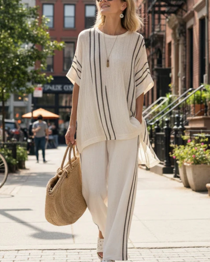 Monica | Completo Elegante con Blusa e Pantaloni a Righe
